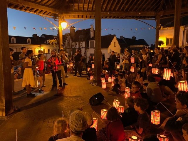 Spectacle en lanternes au FestIton